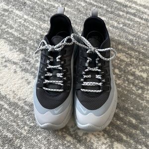 Nike Air Max Size 7 Black and Gary